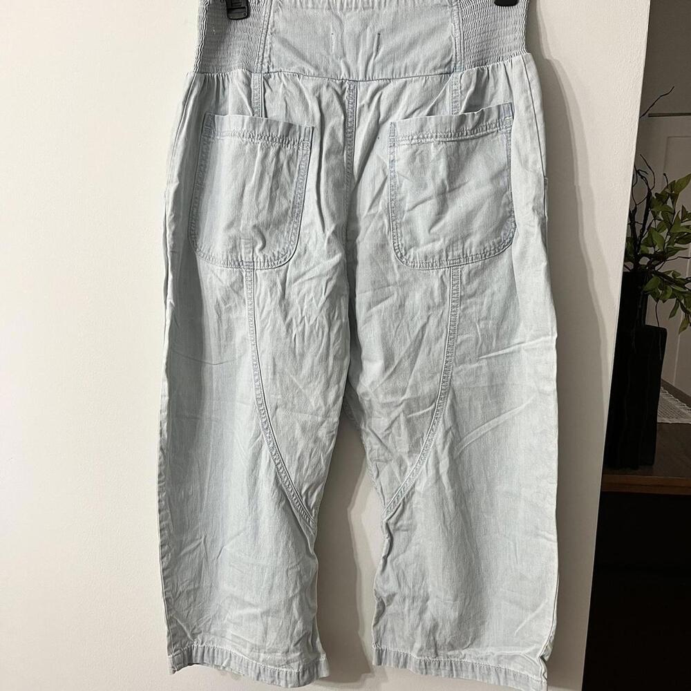 Free People
Women's Blue Lunan Crop Harem Jeans - Picture 4 of 5